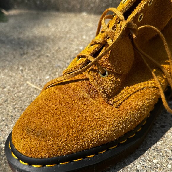 Dr. Martens - Womens 101 Suede lace up Ankle Boot Tan | SIZE 5 - EXCELENT COND - Picture 9 of 10
